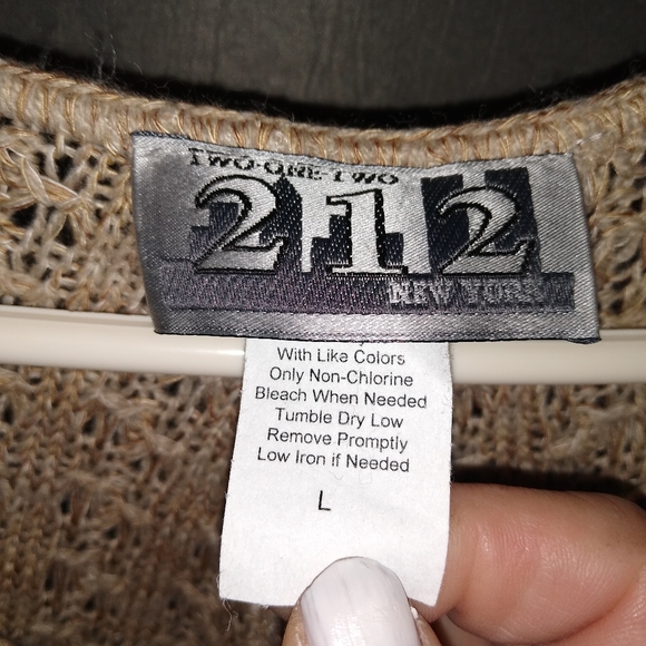 212 New York Gold mesh crochet sweater - Picture 2 of 3